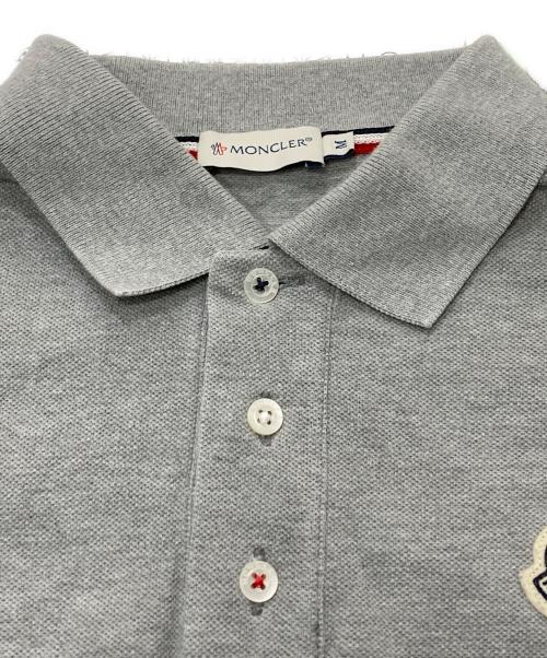 MONCLER（モンクレール）MONCLER (モンクレール) ポロシャツ グレー サイズ:Mの古着・服飾アイテム