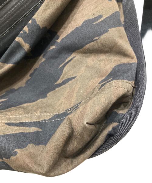 TROVE（トローヴ）TROVE (トローヴ) BIG POCKET VEST ブラウン×ブラック サイズ:Freeの古着・服飾アイテム