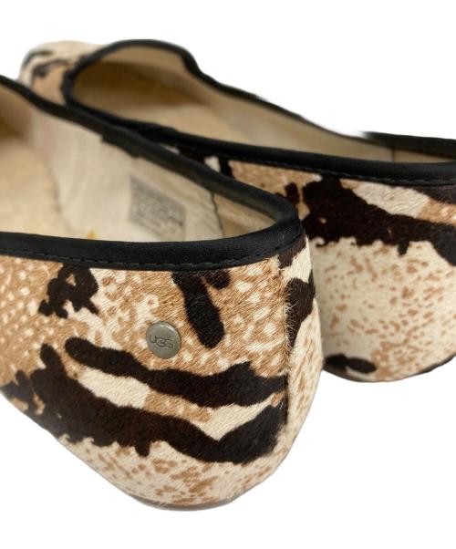 UGG（アグ）UGG (アグ) ハラコフラットシューズ ベージュ サイズ:24.5の古着・服飾アイテム