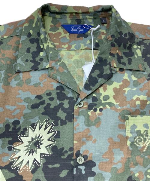 SPECIAL GUEST（スペシャルゲスト）SPECIAL GUEST (スペシャルゲスト) プリントミリタリーシャツ カーキ サイズ:L 未使用品の古着・服飾アイテム