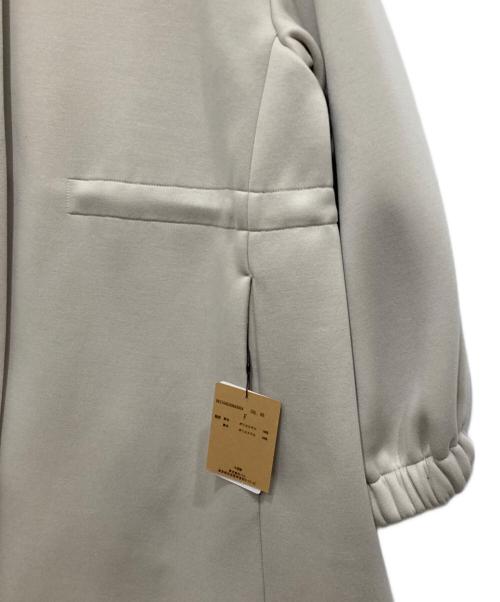 BEARDSLEY（ビアズリー）BEARDSLEY (ビアズリー) ダンボールギャザーコート アイボリー サイズ:F 未使用品の古着・服飾アイテム