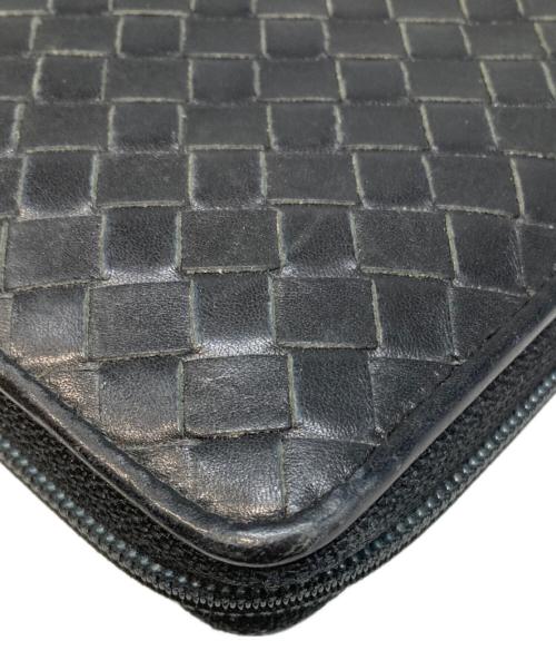 BOTTEGA VENETA（ボッテガベネタ）BOTTEGA VENETA (ボッテガベネタ) イントレチャート2つ折り財布 ブラックの古着・服飾アイテム