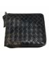 BOTTEGA VENETA（ボッテガベネタ）の古着「イントレチャート2つ折り財布」｜ブラック