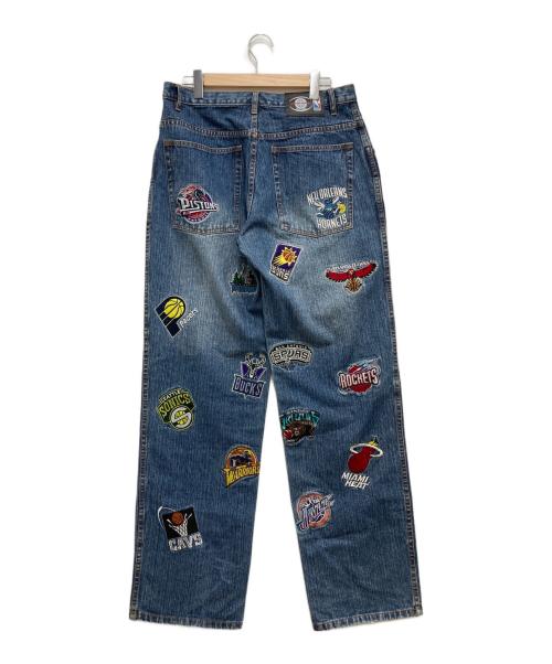 UNK NBA（アンクエヌビーエー）unk NBA (アンクエヌビーエー) NBAワッペンデニムパンツ ブルー サイズ:W34の古着・服飾アイテム