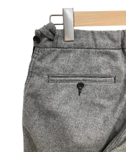 COMME des GARCONS HOMME PLUS（コムデギャルソンオムプリュス）COMME des GARCONS HOMME PLUS (コムデギャルソンオムプリュス) パッチワークチェック切替パンツ グレー×レッド サイズ:Sの古着・服飾アイテム