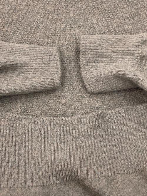 CANADA GOOSE（カナダグース）CANADA GOOSE (カナダグース) Mcleod V Neck Sweater オリーブ サイズ:Lの古着・服飾アイテム