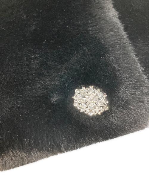 CELFORD（セルフォード）CELFORD (セルフォード) ビジュー付きフェイクファーストール ブラックの古着・服飾アイテム