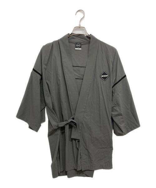 F.C.R.B.（エフシーレアルブリストル）F.C.R.B. (エフシーレアルブリストル) TEAM JINBEI グレー サイズ:Mの古着・服飾アイテム