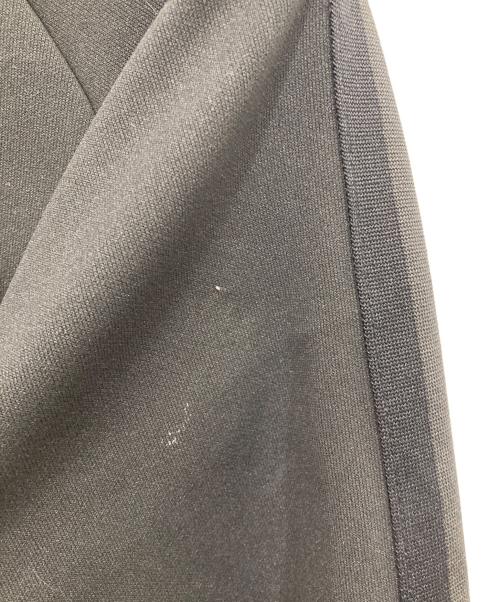 F.C.R.B.（エフシーレアルブリストル）F.C.R.B. (エフシーレアルブリストル) TRAINING TRACK JACKET グレー サイズ:Mの古着・服飾アイテム