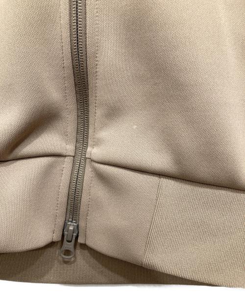 F.C.R.B.（エフシーレアルブリストル）F.C.R.B. (エフシーレアルブリストル) TRAINING TRACK JACKET ベージュ サイズ:XLの古着・服飾アイテム