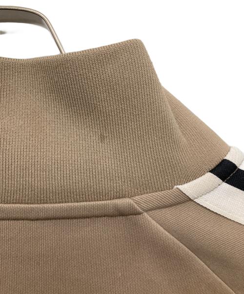 F.C.R.B.（エフシーレアルブリストル）F.C.R.B. (エフシーレアルブリストル) TRAINING TRACK JACKET ベージュ サイズ:XLの古着・服飾アイテム
