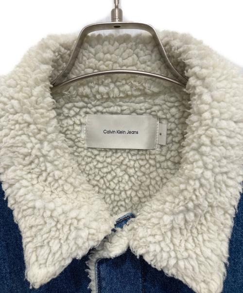 Calvin Klein Jeans（カルバンクラインジーンズ）Calvin Klein Jeans (カルバンクラインジーンズ) REGULAR SHERPA DENIM JACKET インディゴ サイズ:Mの古着・服飾アイテム