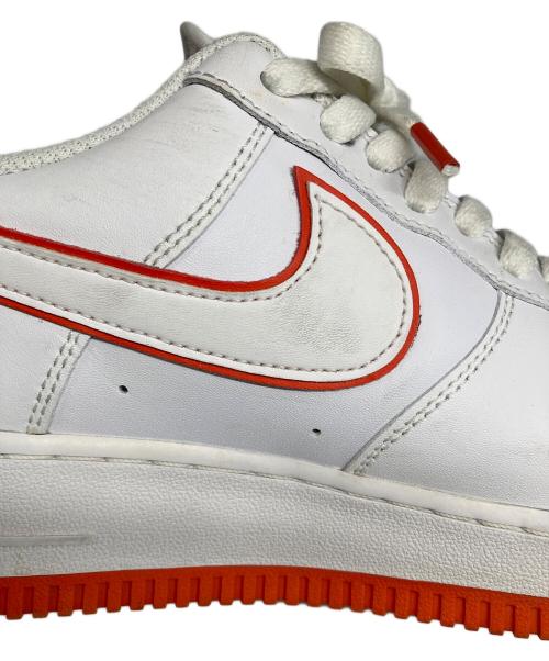 NIKE（ナイキ）NIKE (ナイキ) AIR FORCE 1 '07 ホワイト×オレンジ サイズ:26の古着・服飾アイテム