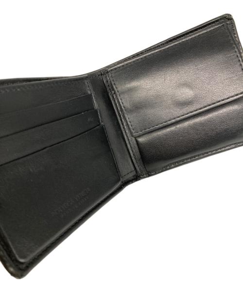 BOTTEGA VENETA（ボッテガベネタ）BOTTEGA VENETA (ボッテガベネタ) マキシイントレチャート 2つ折り財布 ブラックの古着・服飾アイテム
