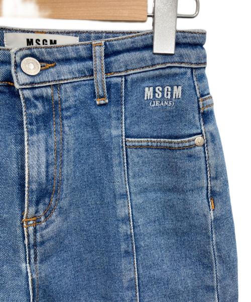 MSGM（エムエスジーエム）MSGM (エムエスジーエム) スリットデニムパンツ インディゴ サイズ:38の古着・服飾アイテム