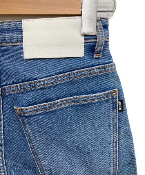 MSGM（エムエスジーエム）MSGM (エムエスジーエム) スリットデニムパンツ インディゴ サイズ:38の古着・服飾アイテム