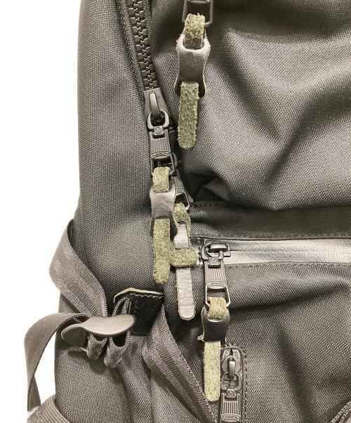 ASSOV（アッソブ）assov (アッソブ) CORDURA DOBBY 305D ROUND ZIP BACK PACK ブラックの古着・服飾アイテム