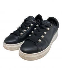 +DIANA（プラスダイアナ）の古着「パールボタン付きスニーカー」｜ブラック×ホワイト