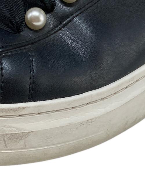 +DIANA（プラスダイアナ）+DIANA (プラスダイアナ) パールボタン付きスニーカー ブラック×ホワイト サイズ:24.5cmの古着・服飾アイテム