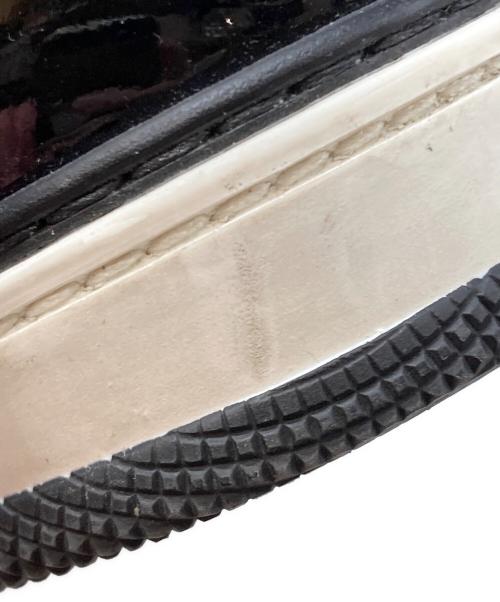 JIMMY CHOO（ジミーチュウ）JIMMY CHOO (ジミーチュウ) クロコ型押しスリッポン ブラック サイズ:43の古着・服飾アイテム