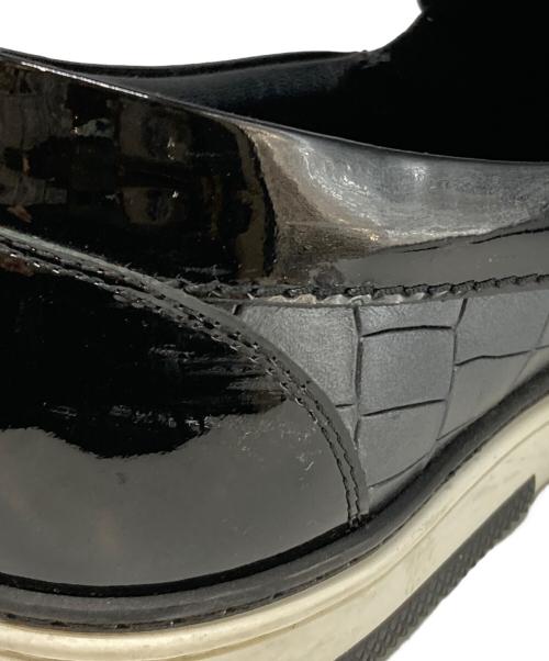 JIMMY CHOO（ジミーチュウ）JIMMY CHOO (ジミーチュウ) クロコ型押しスリッポン ブラック サイズ:43の古着・服飾アイテム