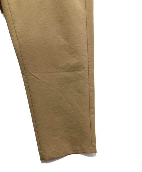 GOLDWIN（ゴールドウイン）GOLDWIN (ゴールドウイン) One Tuck Tapered Stretch Pants ベージュ サイズ:4の古着・服飾アイテム