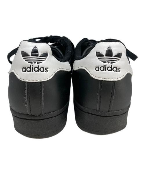 adidas（アディダス）adidas (アディダス) ローカットスニーカー ブラック サイズ:25.5の古着・服飾アイテム