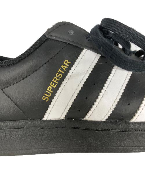 adidas（アディダス）adidas (アディダス) ローカットスニーカー ブラック サイズ:25.5の古着・服飾アイテム