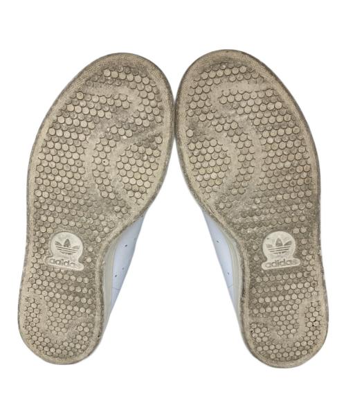 adidas（アディダス）adidas (アディダス) ローカットスニーカー ホワイト サイズ:24.5の古着・服飾アイテム