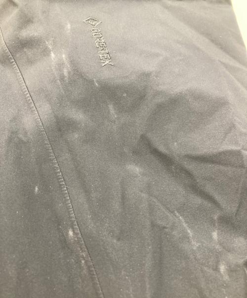 ARC'TERYX（アークテリクス）ARC'TERYX (アークテリクス) マウンテンパーカー ブラック サイズ:Lの古着・服飾アイテム