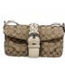 COACH（コーチ）の古着「シグネチャーワンショルダーバッグ」｜ベージュ