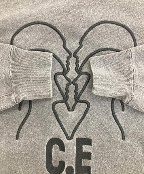 C.E（シーイー）C.E (シーイー) OVERDYE WB HEADS×4 C.E CREW グレー サイズ:Mの古着・服飾アイテム