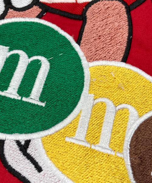 JH Design（ジェイエイチデザイン）JH Design (ジェイエイチデザイン) m&m'sワッペンレーシングジャケット ベージュ×レッド サイズ:Lの古着・服飾アイテム