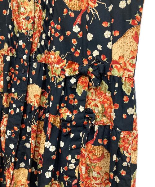 PINK HOUSE（ピンクハウス）PINK HOUSE (ピンクハウス) イチゴ柄フード付ロングワンピース ブラック サイズ:表記なしの古着・服飾アイテム