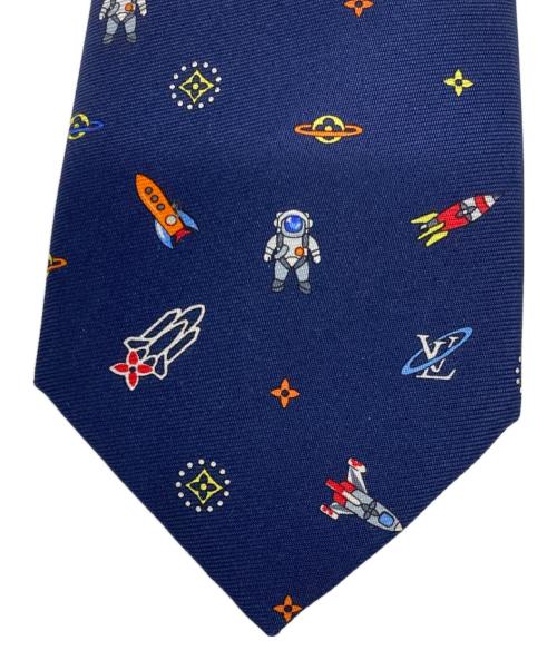 LOUIS VUITTON（ルイ ヴィトン）LOUIS VUITTON (ルイ ヴィトン) クラヴァットLVスペース/宇宙柄シルクネクタイ ネイビー サイズ:-の古着・服飾アイテム