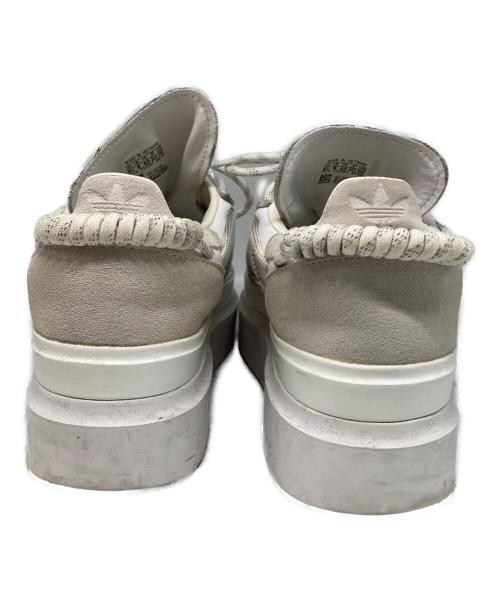 adidas（アディダス）adidas (アディダス) スニーカー ホワイト サイズ:26.5の古着・服飾アイテム