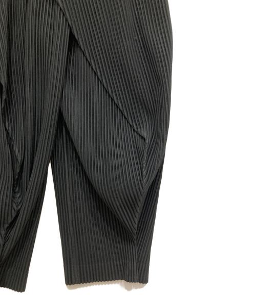 HOMME PLISSE ISSEY MIYAKE（オム プリッセ イッセイ ミヤケ）HOMME PLISSE ISSEY MIYAKE (オム プリッセ イッセイ ミヤケ) PLEATS BOTTOMS 1/プリーツパンツ ブラック サイズ:3の古着・服飾アイテム