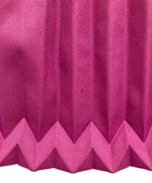 me ISSEY MIYAKE（ミーイッセイ ミヤケ）me ISSEY MIYAKE (ミーイッセイ ミヤケ) TRUNK PLEATS BAG パープルの古着・服飾アイテム