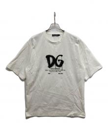 DOLCE & GABBANA（ドルチェ＆ガッバーナ）の古着「スプレーロゴオーバーサイズプリントTシャツ」｜ホワイト