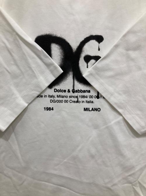 DOLCE & GABBANA（ドルチェ＆ガッバーナ）DOLCE & GABBANA (ドルチェ＆ガッバーナ) スプレーロゴオーバーサイズプリントTシャツ ホワイト サイズ:Sの古着・服飾アイテム