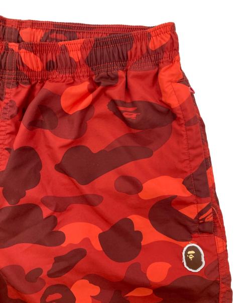 A BATHING APE（アベイシングエイプ）A BATHING APE (アベイシングエイプ) color camo beach shorts/エイプカモ柄ショーツ レッド サイズ:Mの古着・服飾アイテム