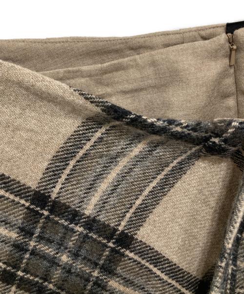Max Mara WEEK END LINE（マックスマーラ ウイークエンドライン）Max Mara WEEK END LINE (マックスマーラ ウイークエンドライン) ウールラップチェックスカート ベージュ サイズ:44の古着・服飾アイテム