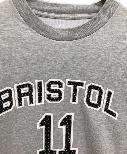 NIKE（ナイキ）NIKE (ナイキ) F.C.R.B. (エフシーレアルブリストル) プリントTシャツ グレー サイズ:Mの古着・服飾アイテム