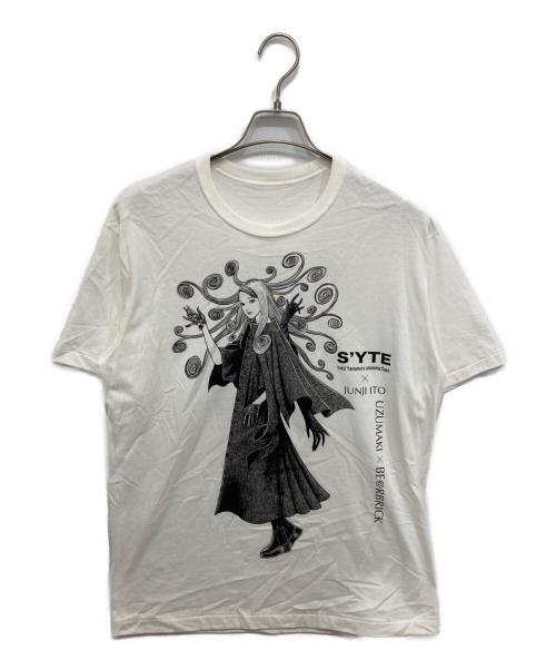 s'yte（サイト）s'yte (サイト) JUNJI ITO (ジュンジ イトウ) BE@RBRICK (ベアブリック) プリントTシャツ ホワイト サイズ:3の古着・服飾アイテム