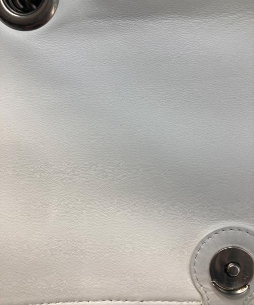 BALENCIAGA（バレンシアガ）BALENCIAGA (バレンシアガ) CRUSH/チェーンショルダーバッグ ホワイトの古着・服飾アイテム