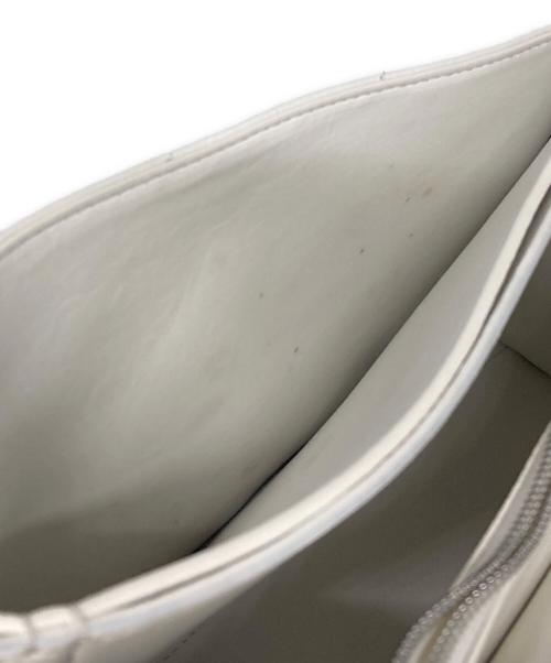 BALENCIAGA（バレンシアガ）BALENCIAGA (バレンシアガ) CRUSH/チェーンショルダーバッグ ホワイトの古着・服飾アイテム