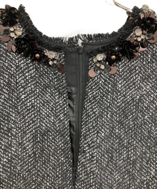 JUSGLITTY（ジャスグリッティー）JUSGLITTY (ジャスグリッティー) ビジューネックツイードジャンスカ ブラック 未使用品の古着・服飾アイテム