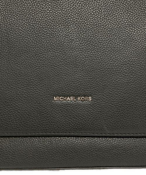 MICHAEL KORS（マイケル・コース）MICHAEL KORS (マイケル・コース) ショルダーバッグ ブラックの古着・服飾アイテム