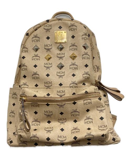 MCM（エムシーエム）MCM (エムシーエム) ヴィセトスロゴグラムスタッズリュック/総柄リュック ベージュの古着・服飾アイテム