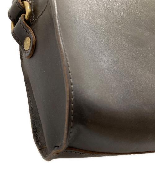 IL BISONTE（イル ビゾンテ）IL BISONTE (イル ビゾンテ) ハーフムーンバッグ ブラウンの古着・服飾アイテム